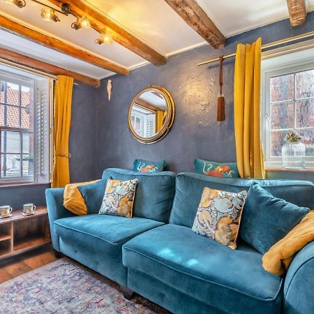 Вилла No 1 Pier Lane Уитби Экстерьер фото