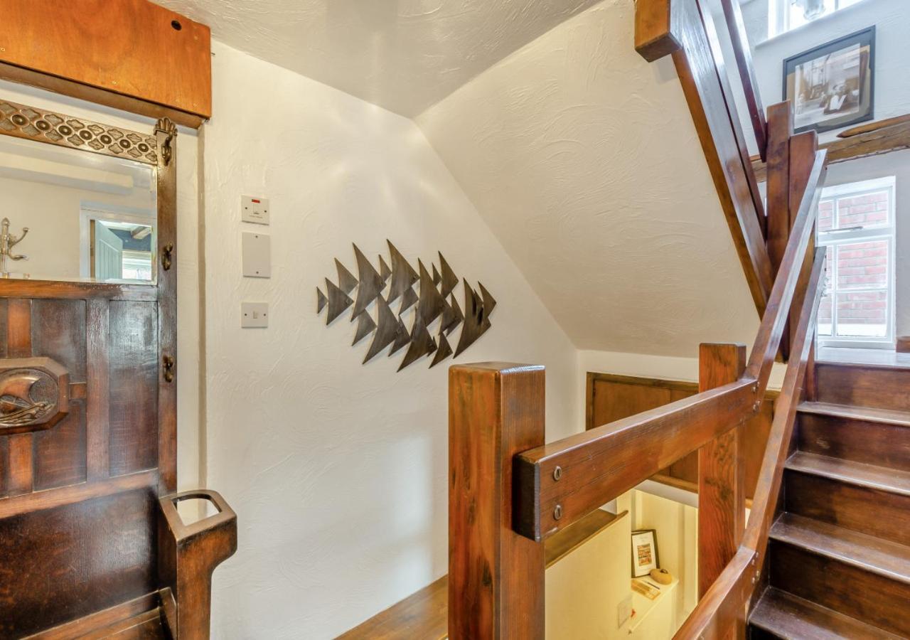 Вилла No 1 Pier Lane Уитби Экстерьер фото