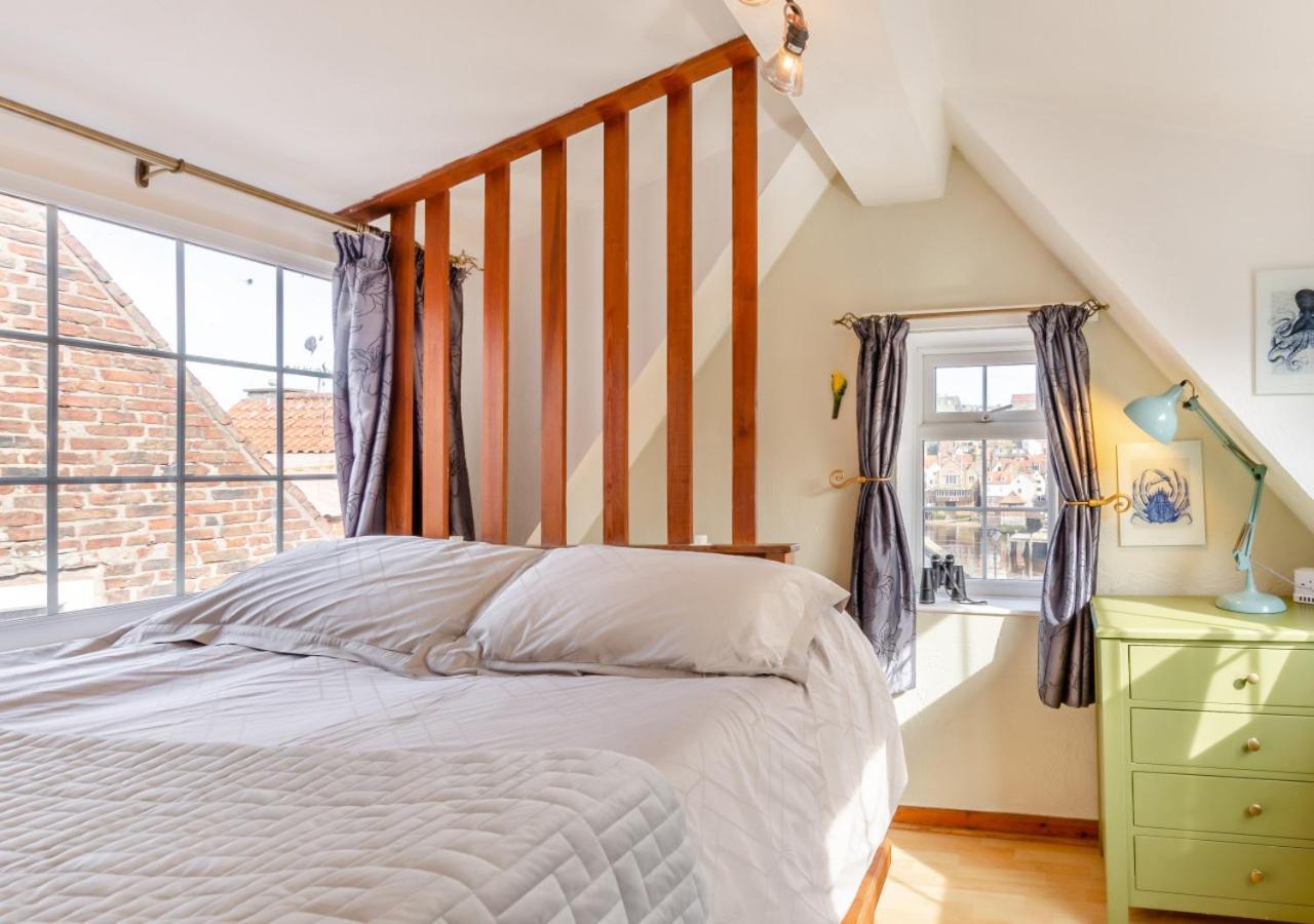 Вилла No 1 Pier Lane Уитби Экстерьер фото