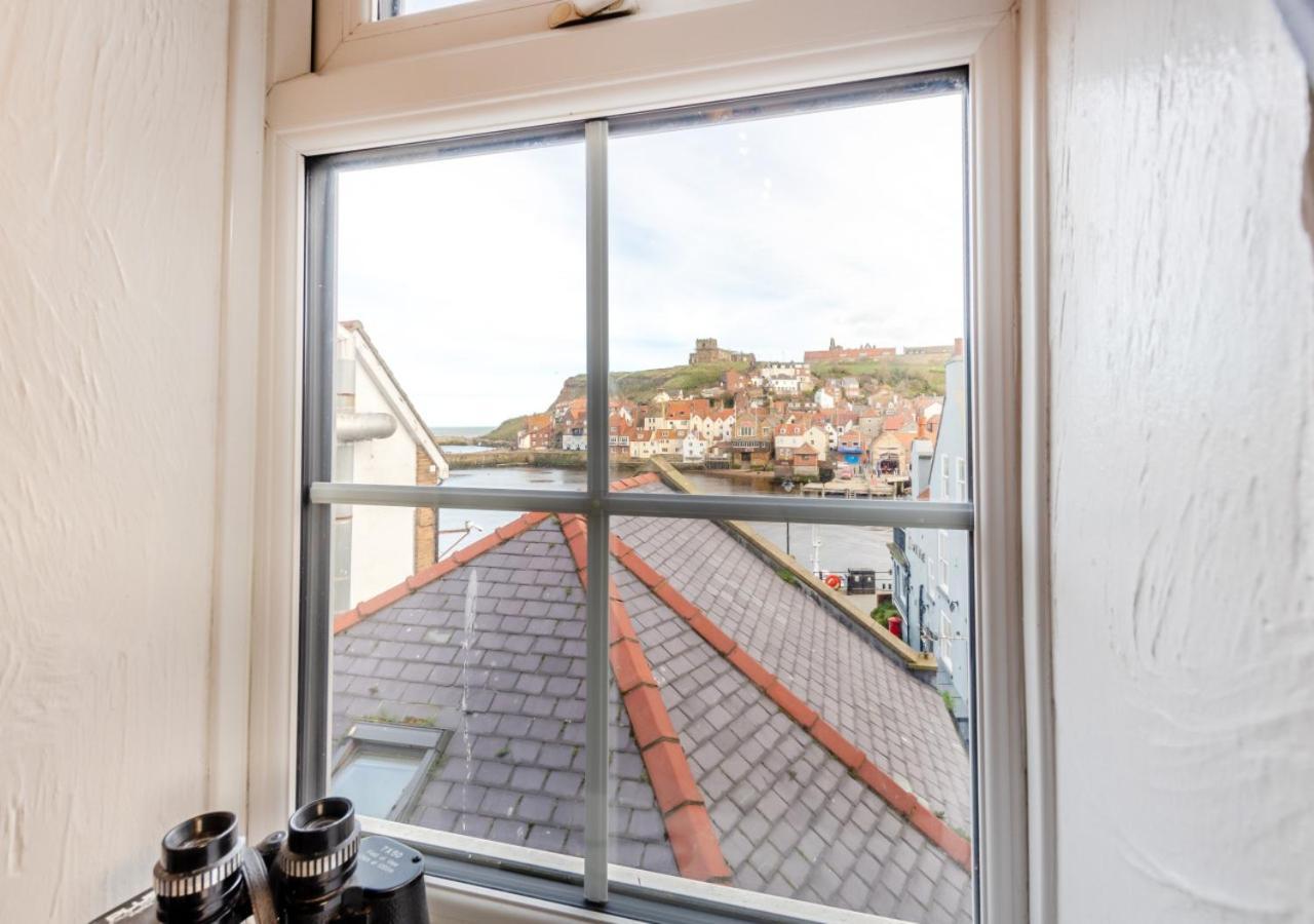 Вилла No 1 Pier Lane Уитби Экстерьер фото